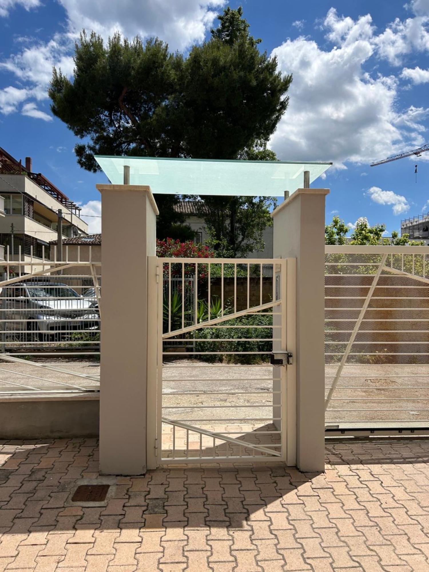 Appartamento Zona Residenziale, Due Passi Dal Mare เปสการา ภายนอก รูปภาพ
